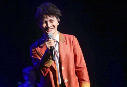 周深吃瓜娱乐圈